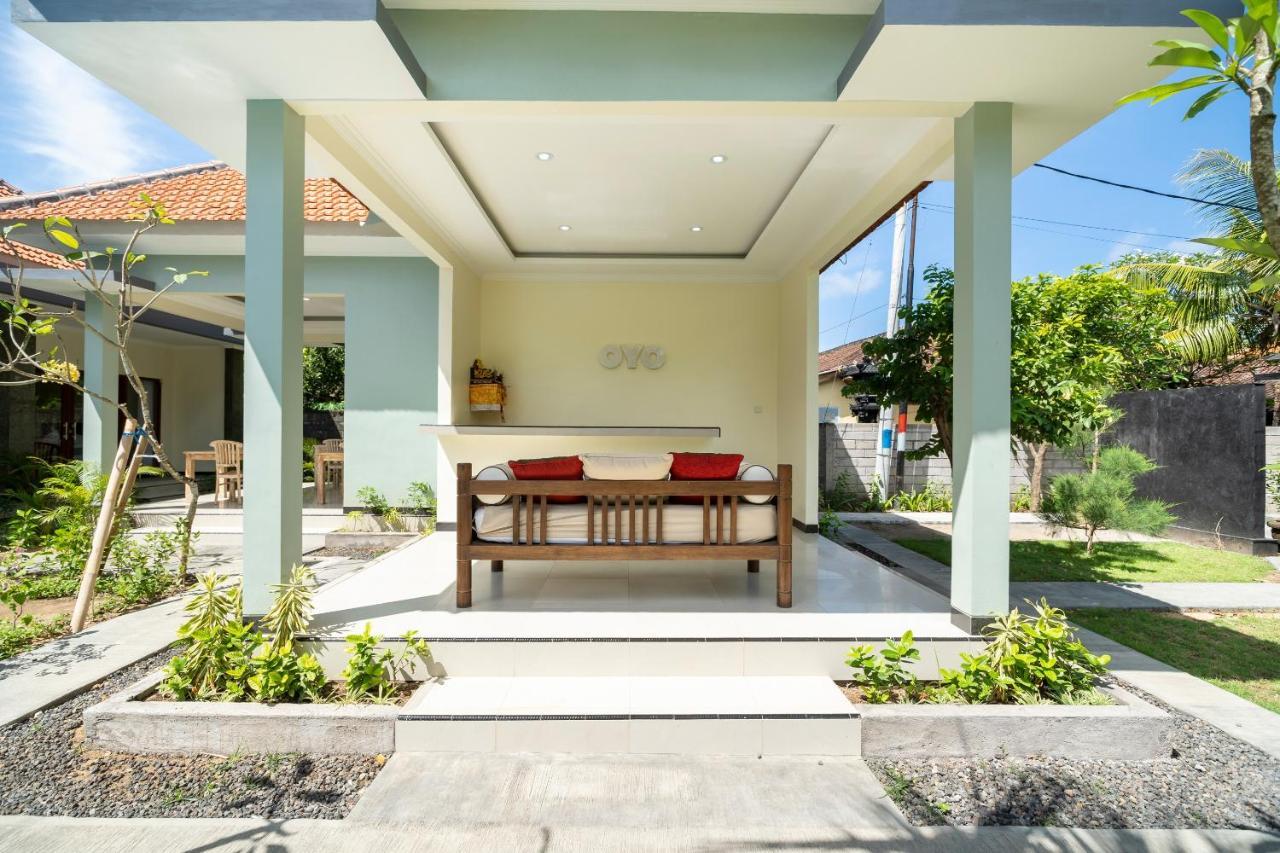 Oyo 912 Pondok Garden Bali Guesthouse Нуса Дуа Екстериор снимка