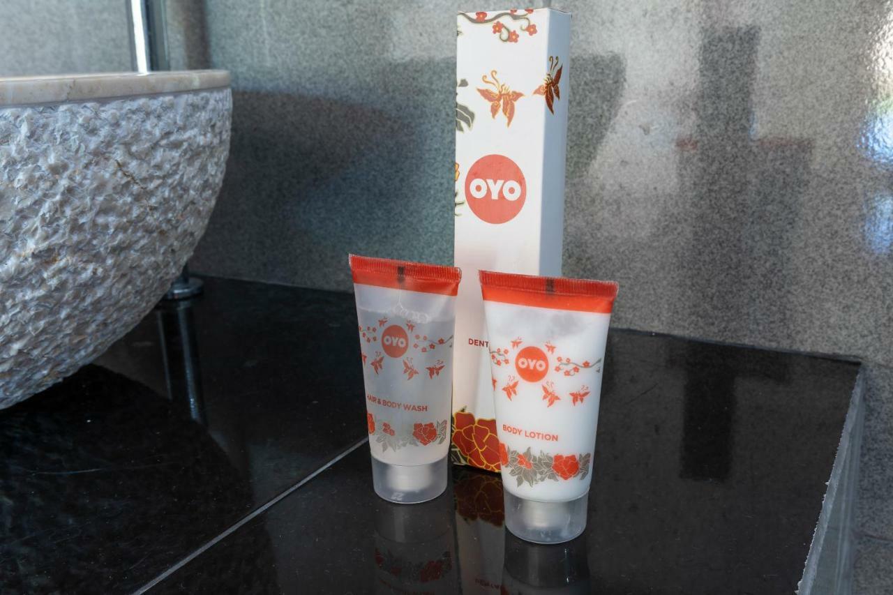Oyo 912 Pondok Garden Bali Guesthouse Нуса Дуа Екстериор снимка